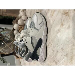 Nike Wmns Air Huarache 'Photon Dust Mica Green'